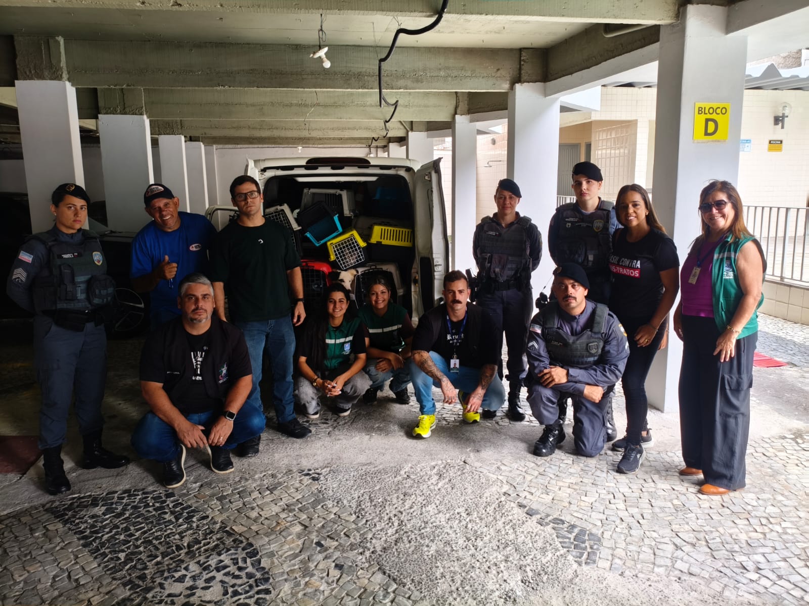CPI de Maus-Tratos aos Animais resgata 10 animais em condições insalubres em apartamento de Vila Velha